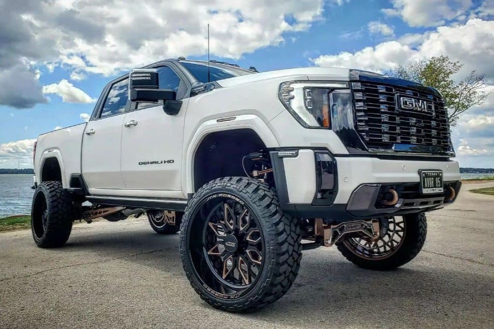 McGaughys 52456 7-9 inch Lift Kit - Black | 2020-2024 GM Silverado/Sierra 2500HD 2WD/4WD