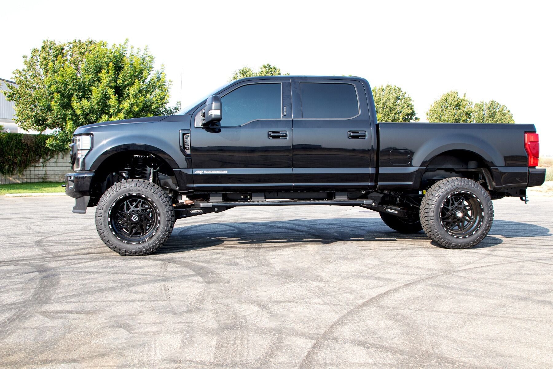 Cognito 220-P1173 8-9 inch Elite Lift Kit with Fox FSRR 2.5 Shocks | 2017-2022 Ford F250/F350 4WD