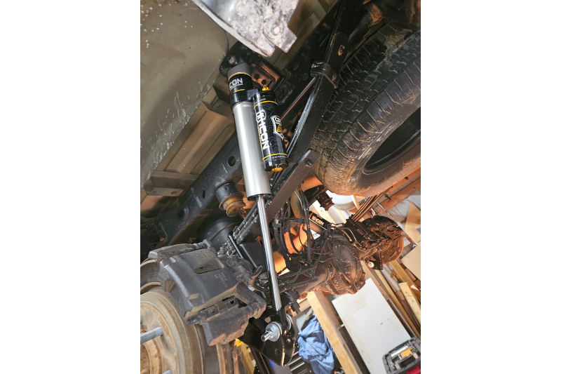 ICON 77701P 2.5" VS Piggyback Reservoir Rear Shocks - for 0-1" Lift - (Pair) | 2001-2010 GM Silverado/Sierra 2500HD/3500HD 4WD
