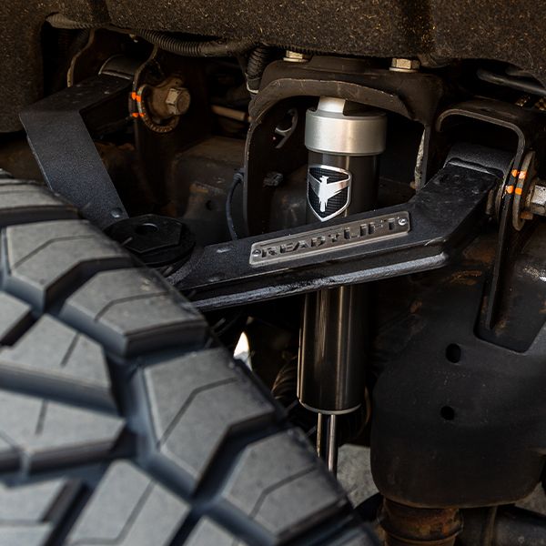 ReadyLift 42-31540 5-6" inch MAX 2.1 Suspension with Falcon Shocks | 2011-2019 GM Silverado/Sierra 2500HD/3500HD 6.6L Duramax