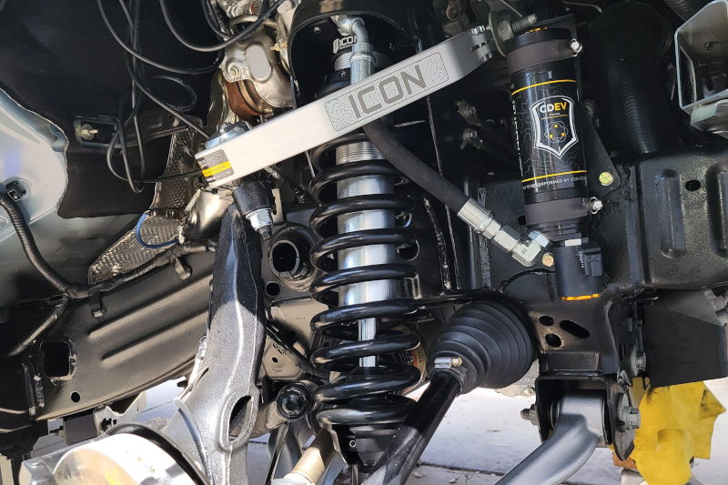 ICON 61720E 2.5" VS RR CDEV Conversion Kit w/ Caster Cams - for 2.5-3” Lift - (Pair) | 2005-2023 Ford F250/F350 Powerstroke 4WD