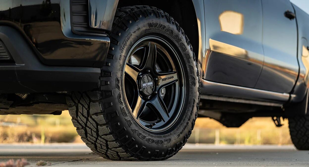 Method MR319785871300 319 Series 17x8.5 inch Gloss Black 0mm Offset Wheel | 1994-2024 Ford F250/F350 Powerstroke 4WD