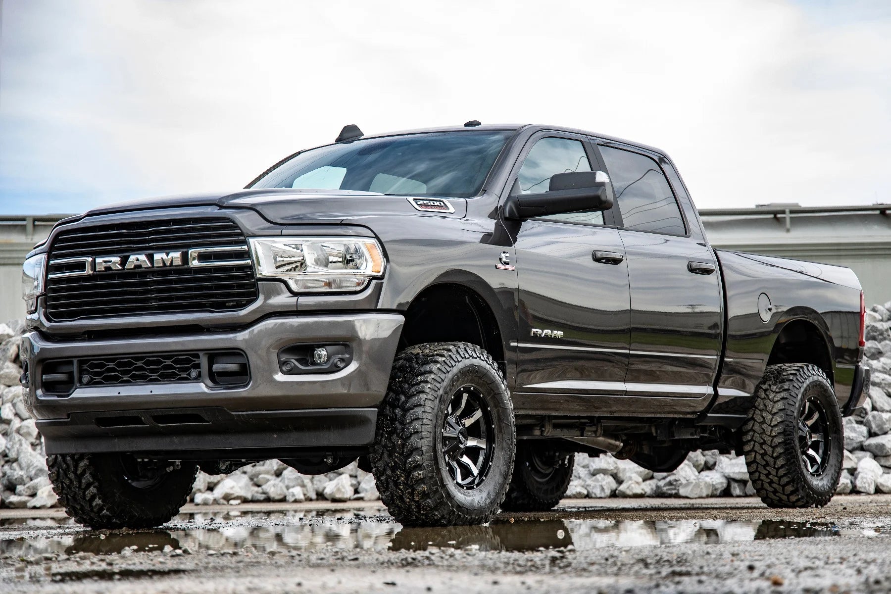 Rough Country 377 2.5 inch Suspension Leveling Kit | 2014-2024 RAM 2500/3500 4WD 6.7L Cummins