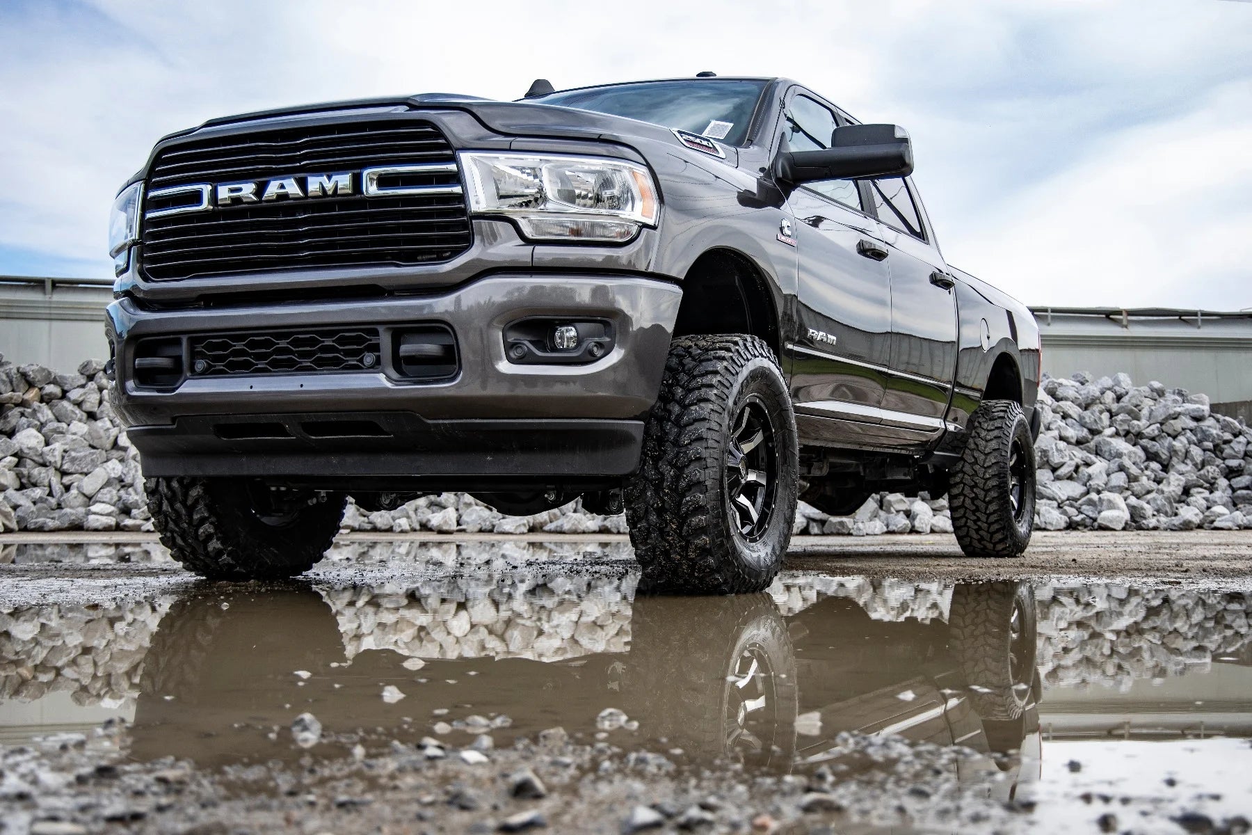 Rough Country 377 2.5 inch Suspension Leveling Kit | 2014-2024 RAM 2500/3500 4WD 6.7L Cummins