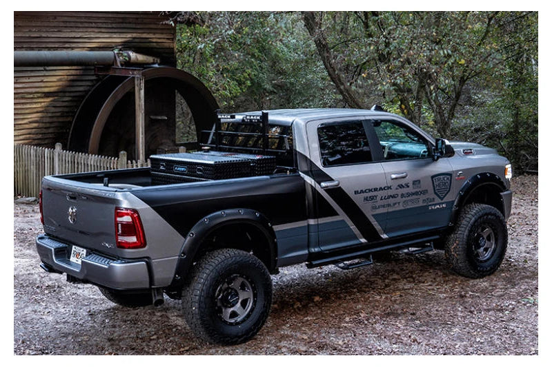 Bushwacker 40060-02 Pocket Style Rear Fender Flares | 1999-2007 GM Silverado/Sierra 1500