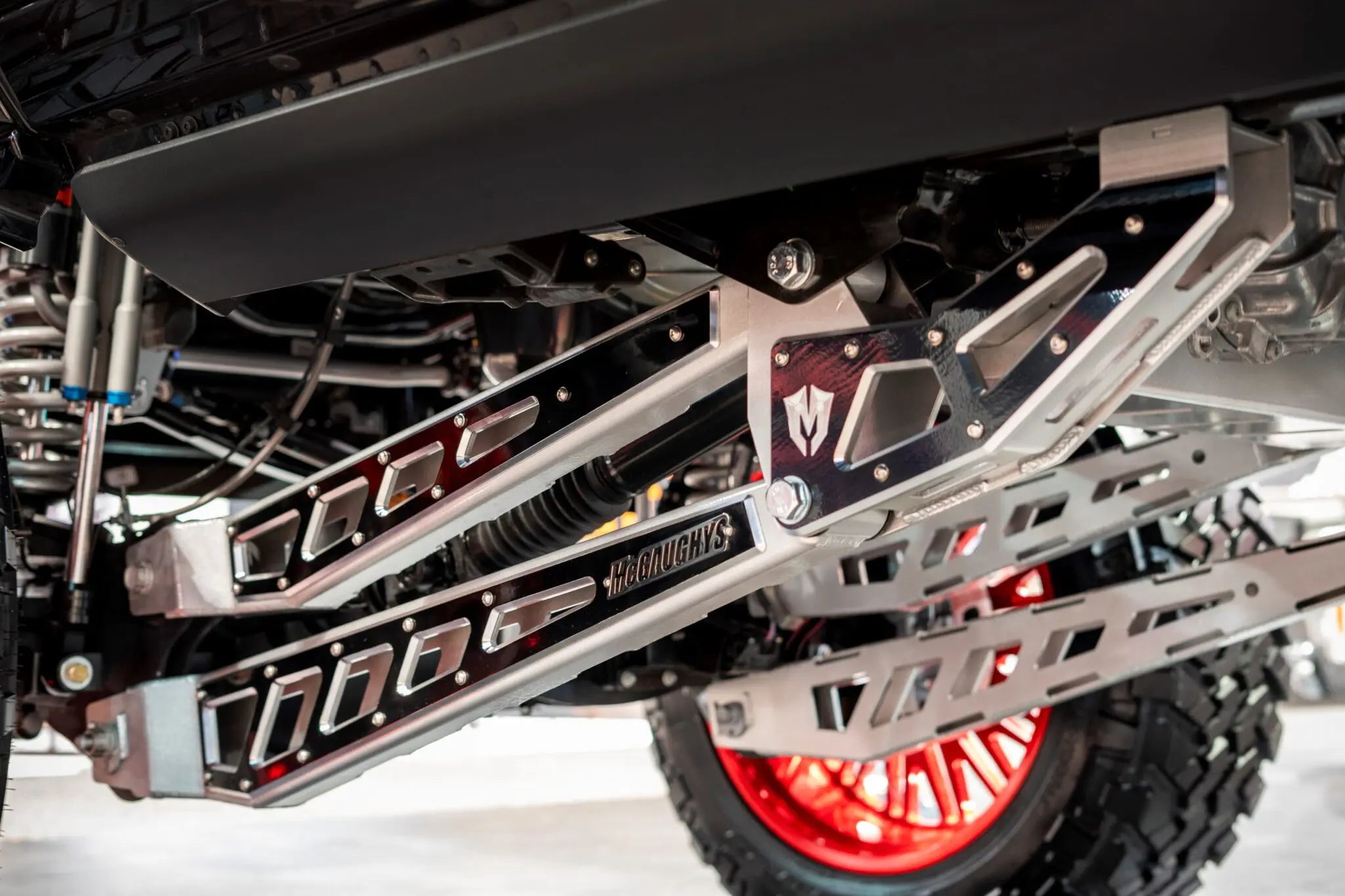 McGaughys 54415 6 inch Lift Kit with 4-Link Kit | 2019-2024 RAM 3500 4WD w/ Rear Overload Leaf Springs