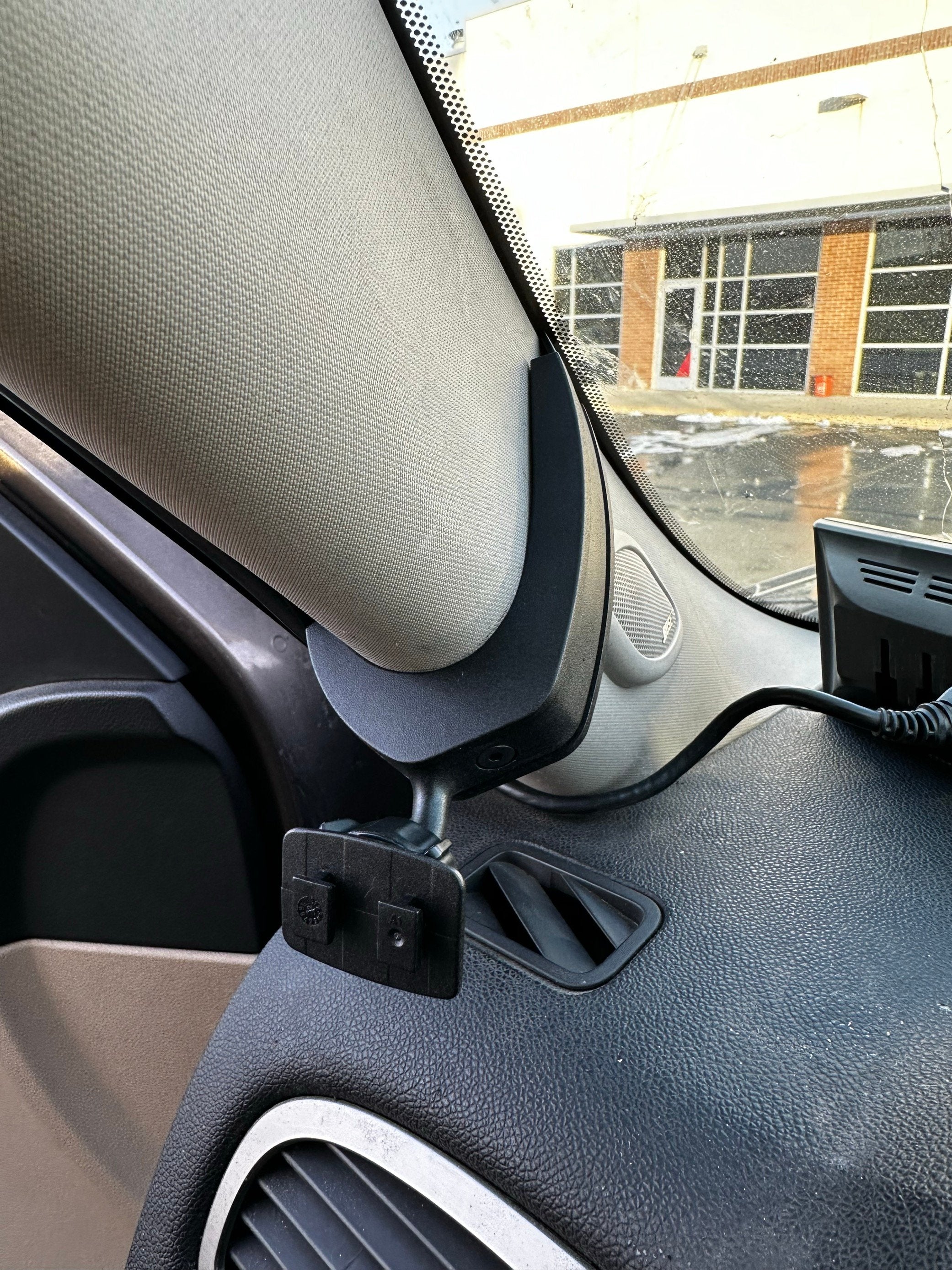 Edge 28603 CTS3 Pillar Display Mount | 2007.5-2014 GM Sierra/Silverado 2500HD/3500HD