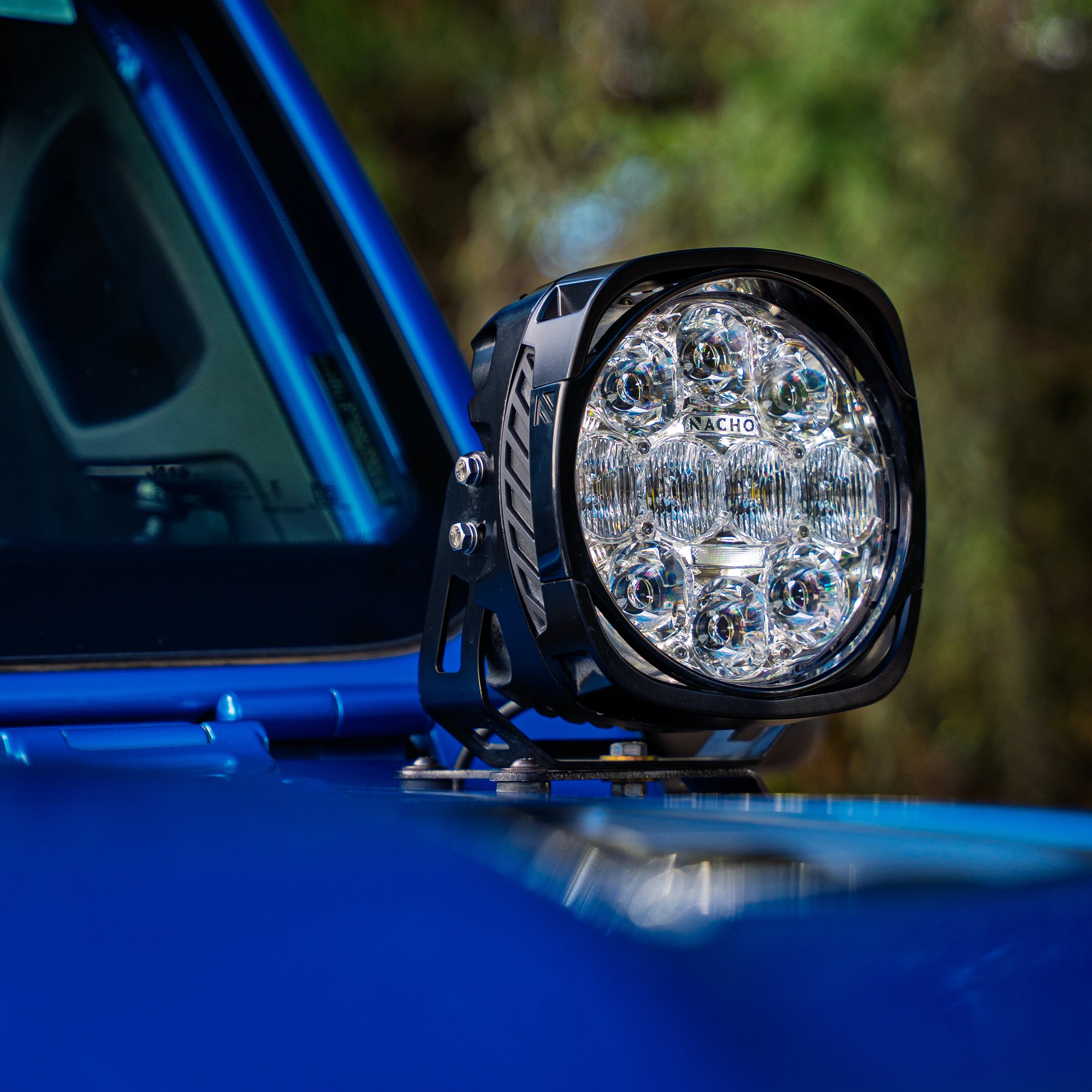 Nacho NAC14LB Grande Window Shades | Universal