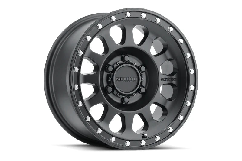 Method MR31578580525 315 Standard 17x8.5in Matte Black 25mm Offest Wheel | 1994-2024 Ram 2500/3500, 01-10 GM 2500/3500