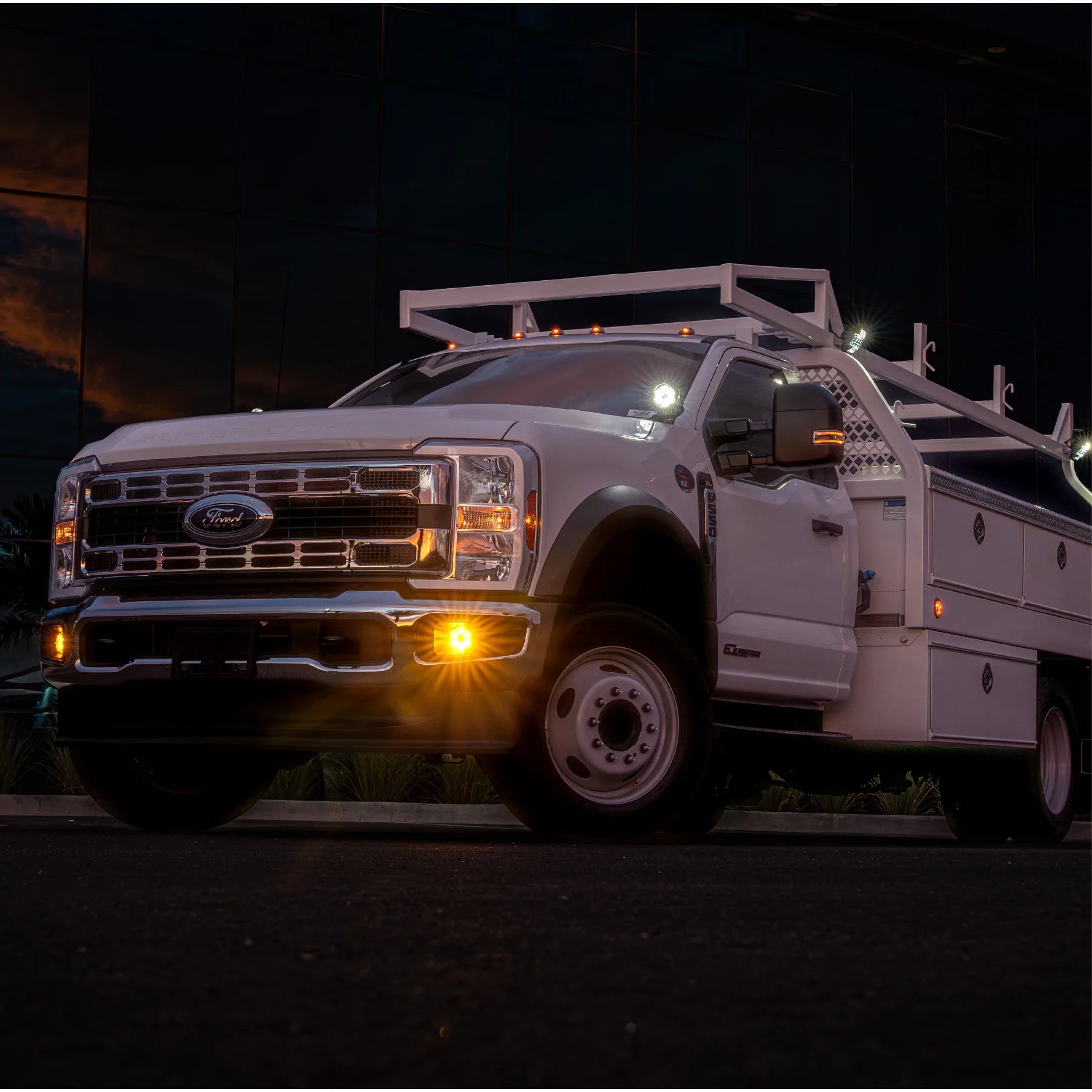 Nacho PM482 Quatro SAE J583 Amber (Pair) | Universal