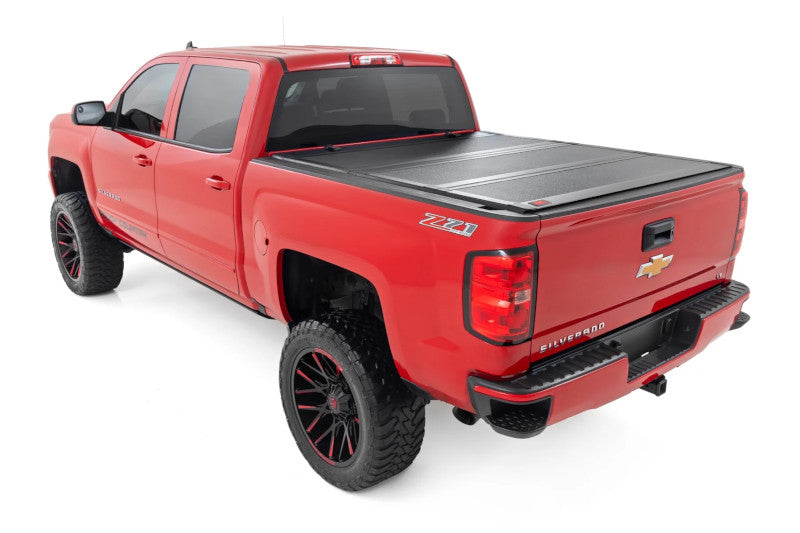 Rough Country 49119551 Hard Tri-Fold Flip Up Bed Cover | 2014-2019 GM Silverado/Sierra 2500HD/3500HD 5.8ft Bed