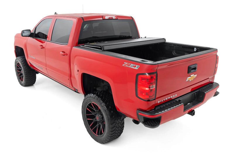 Rough Country 49119551 Hard Tri-Fold Flip Up Bed Cover | 2014-2019 GM Silverado/Sierra 2500HD/3500HD 5.8ft Bed