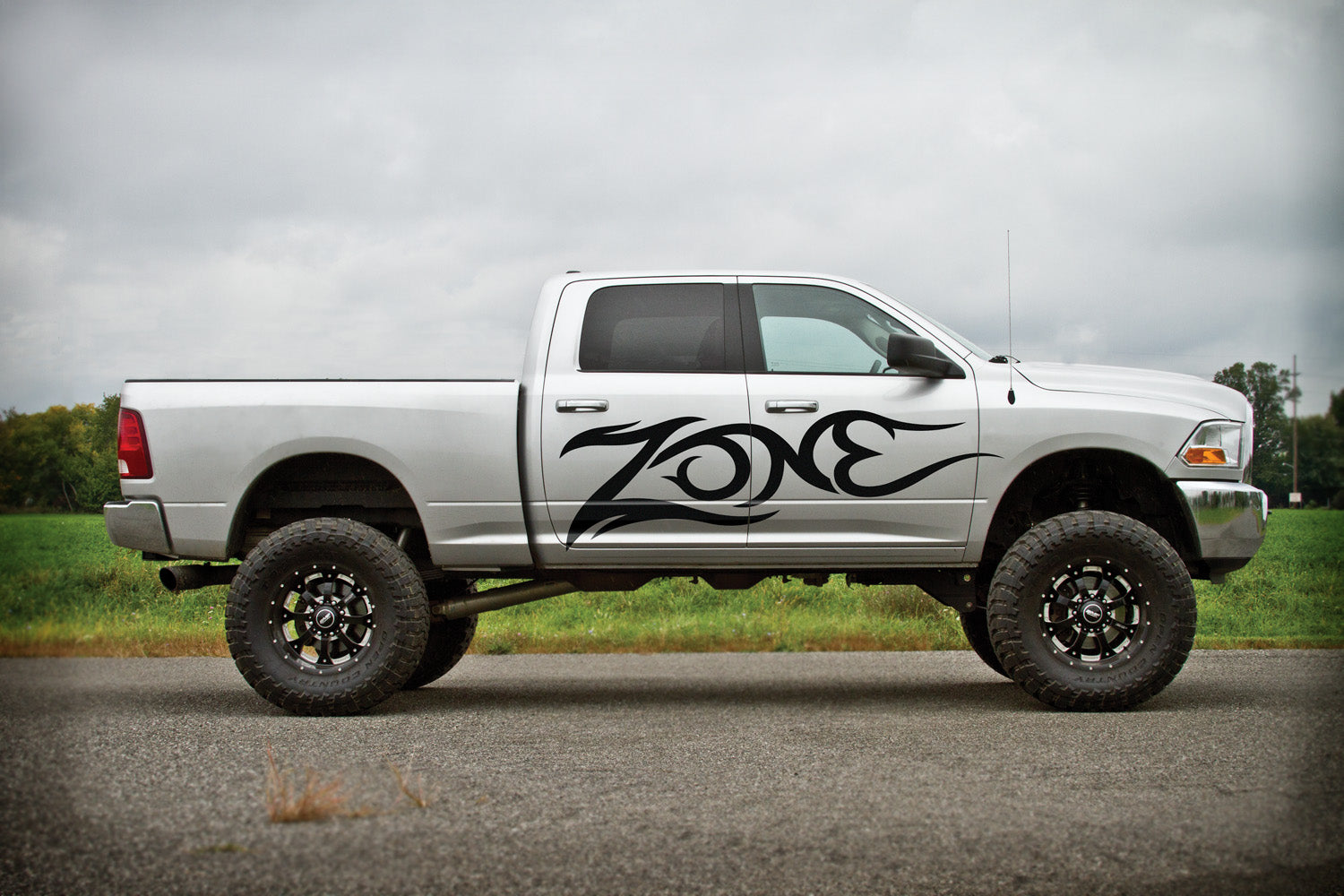 Zone Offroad D36 8" inch Coil Spring Lift Kit | 2009-2013 Dodge RAM 2500/3500 6.7L Cummins 4WD