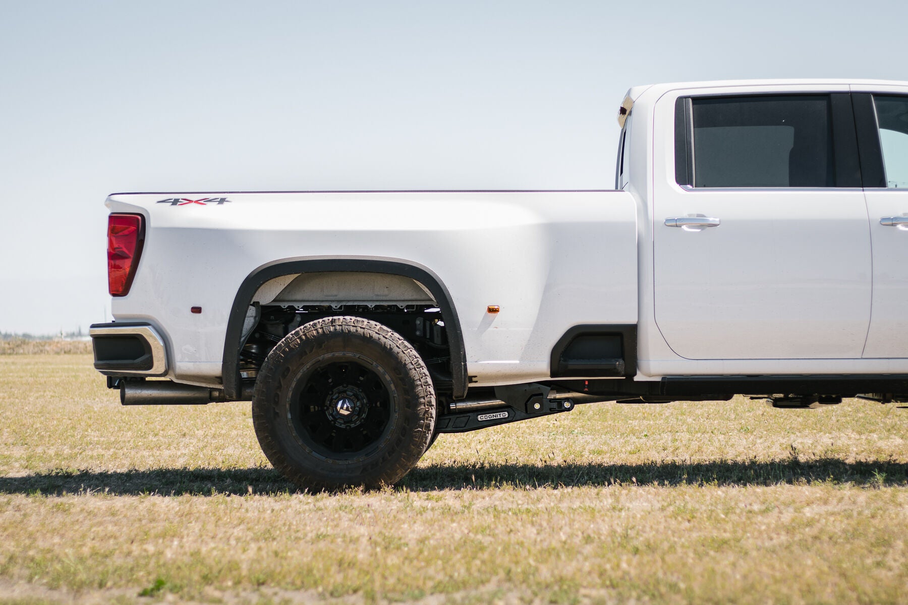 Cognito 110-90952 SM Series LDG Traction Bar Kit | 2020-2025 GM Silverado/Sierra 2500HD/3500HD
