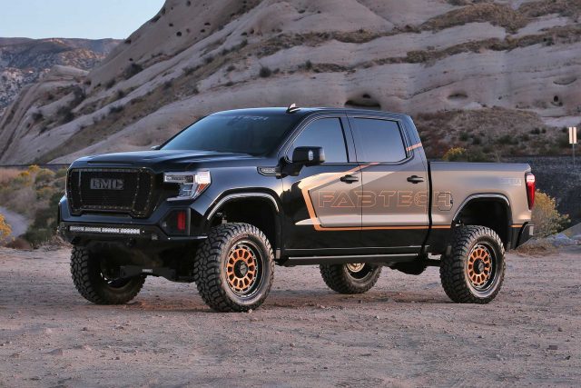 Fabtech K1218DL 6” Lift Performance System w/ Dirt Logic 2.5 Resi Coilovers/Shocks | 2025 GM Sierra/Silverado 1500 4WD