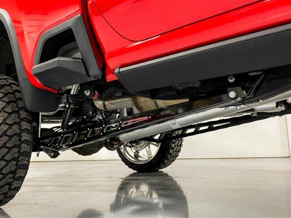 McGaughys 52420 Traction Bar Kit | 2020-2025 GM Silverado/Sierra 3500HD Short Bed