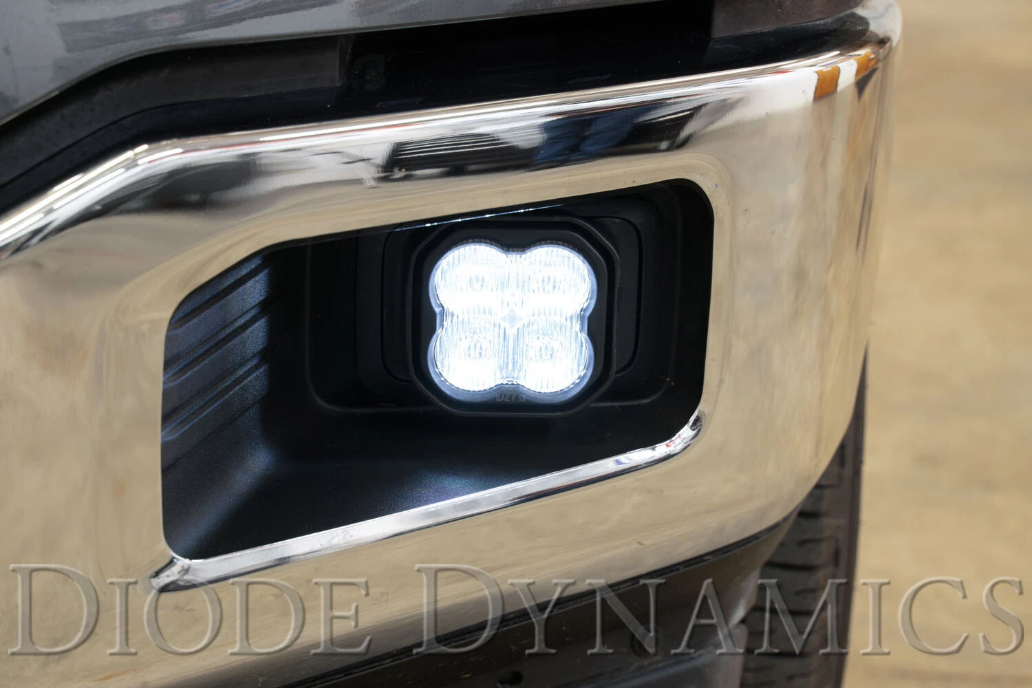 Diode Dynamics DD7015 SS3 Pro Type F2 SAE Fog Light Kit- White w/ Amber Backlight Pair 3" | 2017-2022 Ford F250/F350